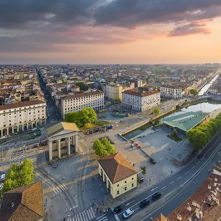 Duomo-portaromanaxxl Terrace & Free Parking شقة *